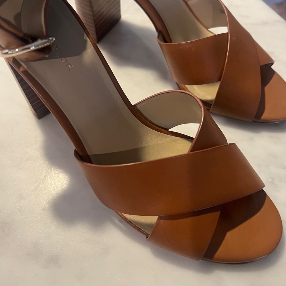 Ann Taylor Liya Leather Block Heeled Sandals sz 6 NWT in original box - Picture 9 of 12